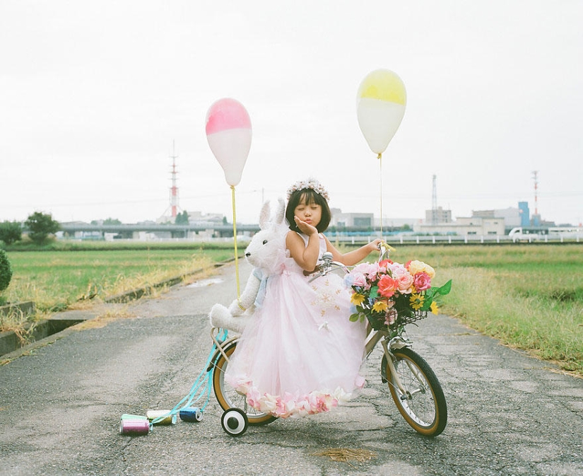 Un álbum de fotos inusual de una mujer japonesa de 4 años Un álbum de fotos inusual de una mujer japonesa de 4 años