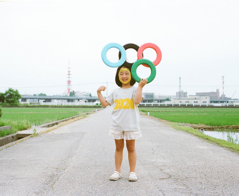 Un álbum de fotos inusual de una mujer japonesa de 4 años Un álbum de fotos inusual de una mujer japonesa de 4 años