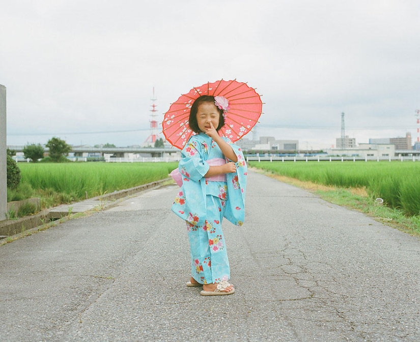 Un álbum de fotos inusual de una mujer japonesa de 4 años Un álbum de fotos inusual de una mujer japonesa de 4 años