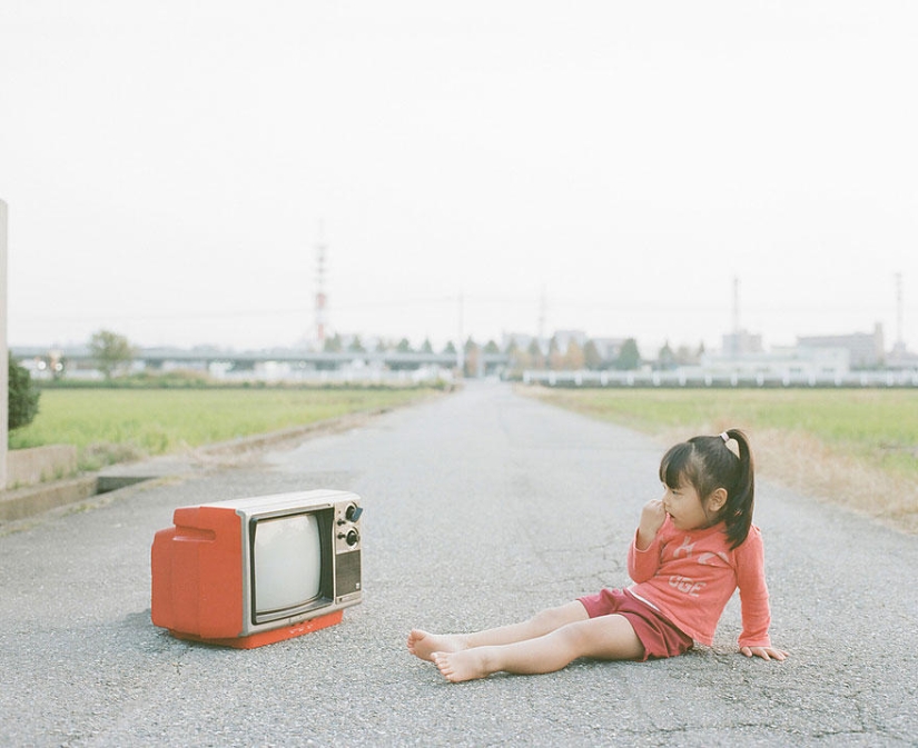 Un álbum de fotos inusual de una mujer japonesa de 4 años Un álbum de fotos inusual de una mujer japonesa de 4 años
