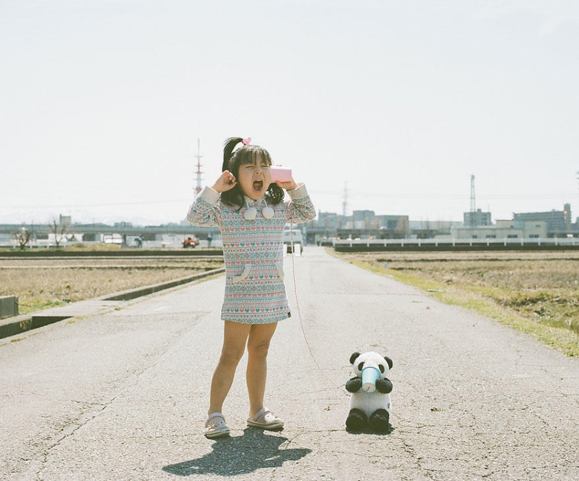 Un álbum de fotos inusual de una mujer japonesa de 4 años Un álbum de fotos inusual de una mujer japonesa de 4 años