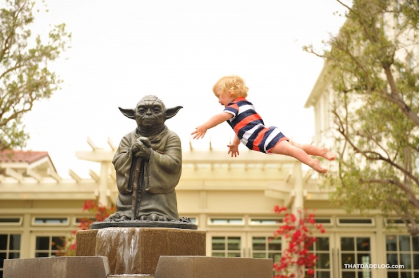 Un padre amoroso ayuda a su hijo" soleado " a volar