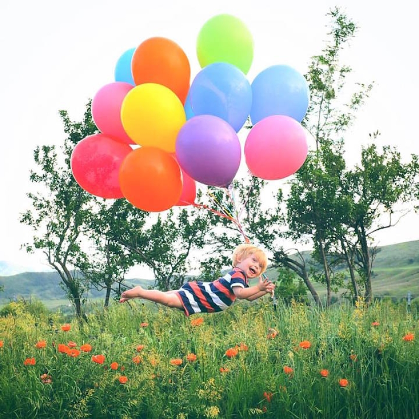 Un padre amoroso ayuda a su hijo" soleado " a volar