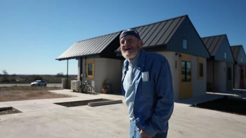Un vagabundo de 70 años se convierte en la primera persona en vivir en una casa impresa en 3D