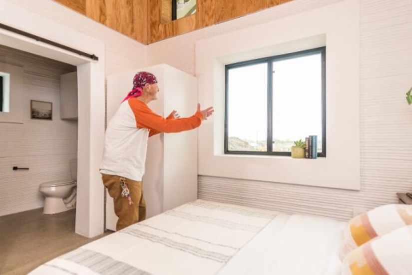 Un vagabundo de 70 años se convierte en la primera persona en vivir en una casa impresa en 3D
