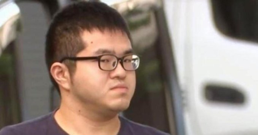 Un violador localizó a una cantante japonesa estudiando el reflejo de la calle en sus ojos en una selfie