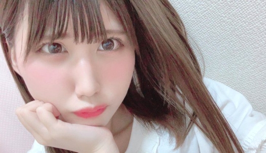 Un violador localizó a una cantante japonesa estudiando el reflejo de la calle en sus ojos en una selfie Un violador localizó a una cantante japonesa estudiando el reflejo de la calle en sus ojos en una selfie