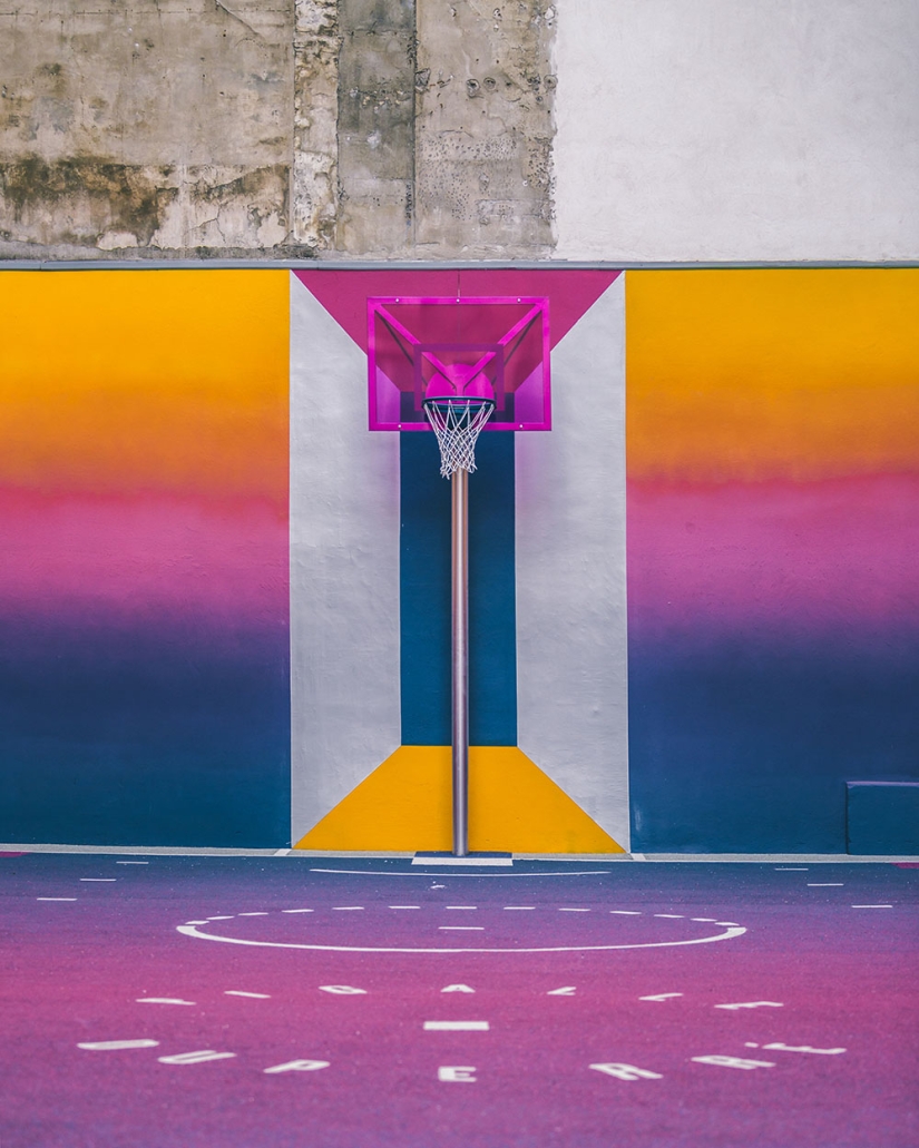 Una cancha de baloncesto que parece virtual Una cancha de baloncesto que parece virtual