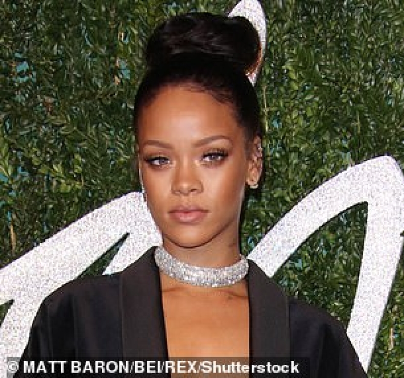 Una copia que quiere convertirse en original: por qué el doble de Rihanna no tiene felicidad en su vida personal Una copia que quiere convertirse en original: por qué el doble de Rihanna no tiene felicidad en su vida personal