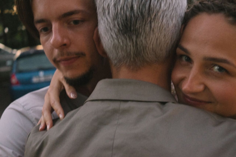 Una excelente manera de ahorrar dinero: una fotógrafa estonia filmó su boda ella misma