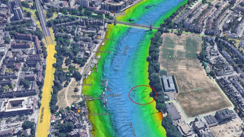 Una isla de toallitas húmedas ha aparecido en Londres Una isla de toallitas húmedas ha aparecido en Londres