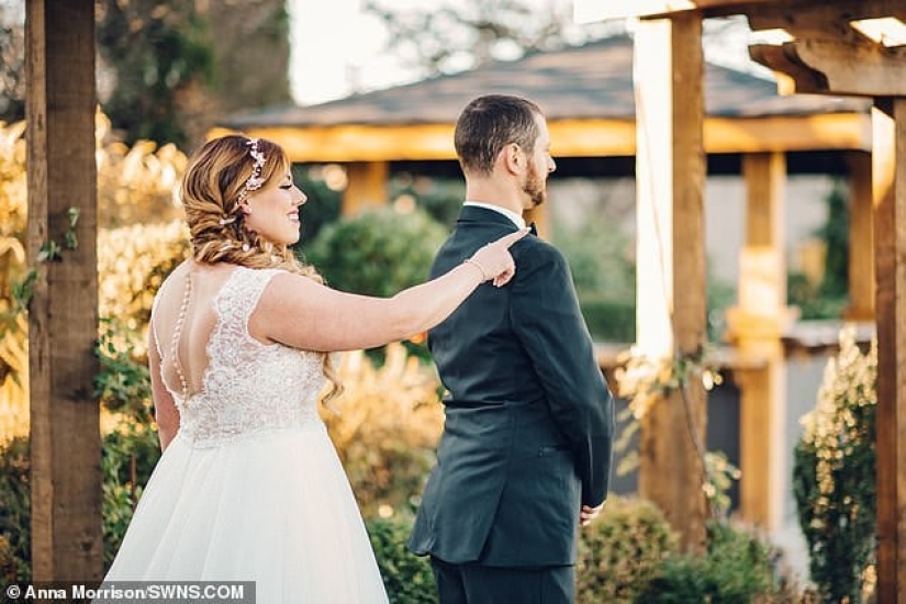 Una receta para una boda exitosa: una "novia" barbuda se coló en el novio