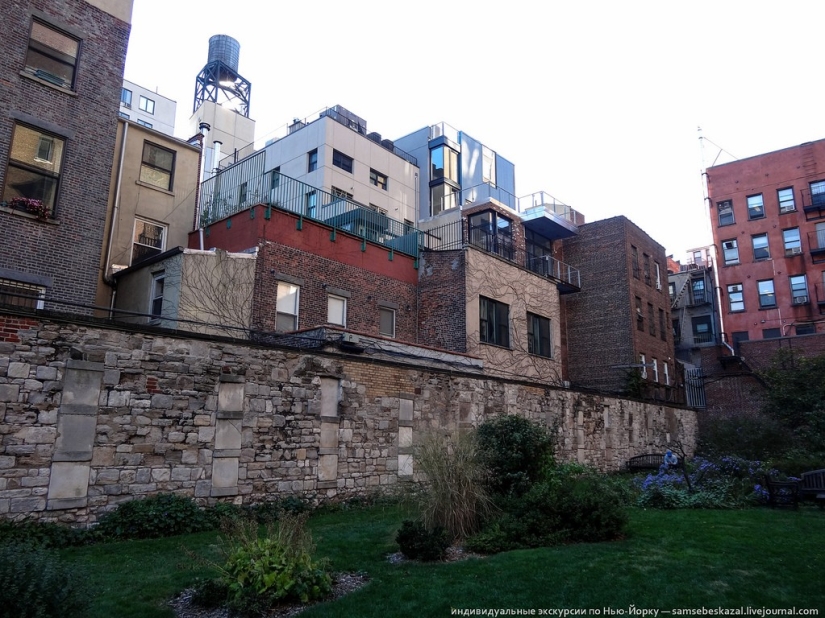 Underground cemeteries of New York
