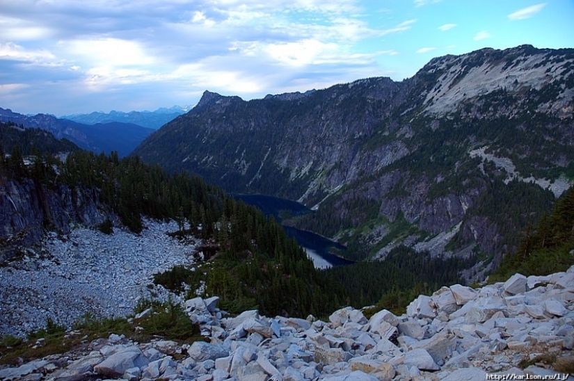 USA: Lakes and Waterfalls of the Foss River Valley