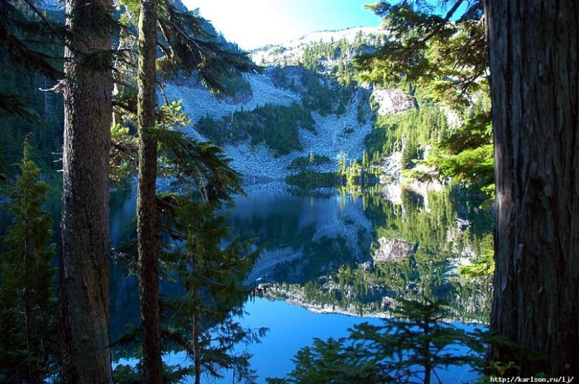 USA: Lakes and Waterfalls of the Foss River Valley