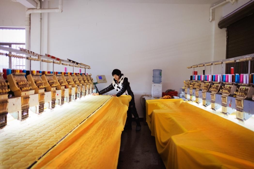 ¿Ves la inscripción "Hecho en China"? Es casi seguro que el producto se fabrica en esta ciudad ¿Ves la inscripción "Hecho en China"? Es casi seguro que el producto se fabrica en esta ciudad