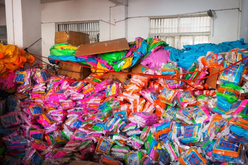 ¿Ves la inscripción "Hecho en China"? Es casi seguro que el producto se fabrica en esta ciudad ¿Ves la inscripción "Hecho en China"? Es casi seguro que el producto se fabrica en esta ciudad