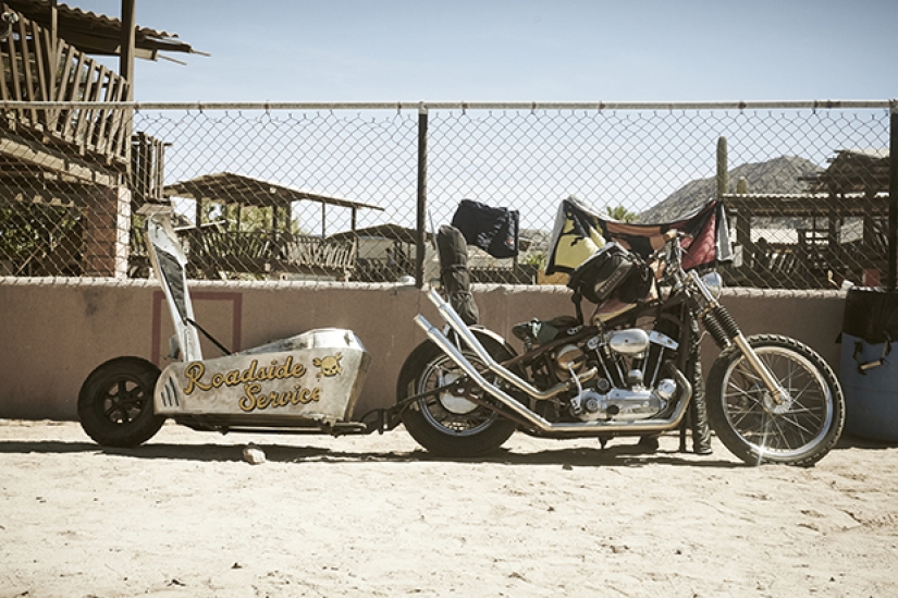 Viaje del fotógrafo con ciclistas en el "Camino del Diablo" Viaje del fotógrafo con ciclistas en el "Camino del Diablo"