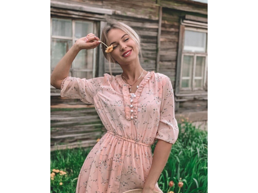 Village beauties: 30 sultry photos