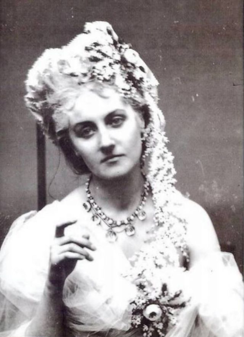Virginia Oldoini-Condesa, amante del emperador y la primera modelo del siglo XIX Virginia Oldoini-Condesa, amante del emperador y la primera modelo del siglo XIX