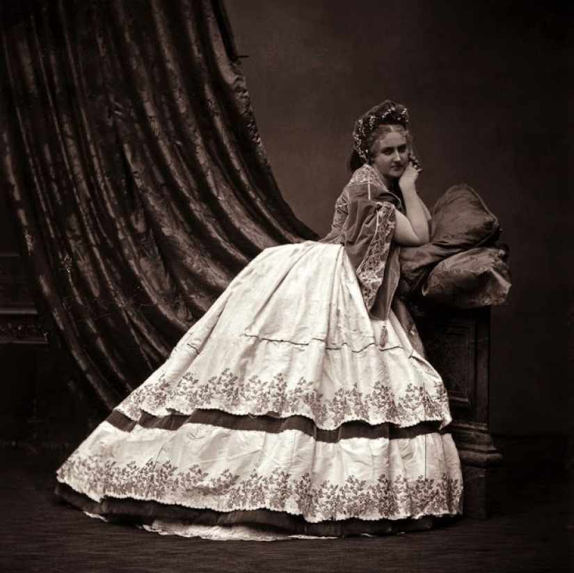 Virginia Oldoini-Condesa, amante del emperador y la primera modelo del siglo XIX Virginia Oldoini-Condesa, amante del emperador y la primera modelo del siglo XIX