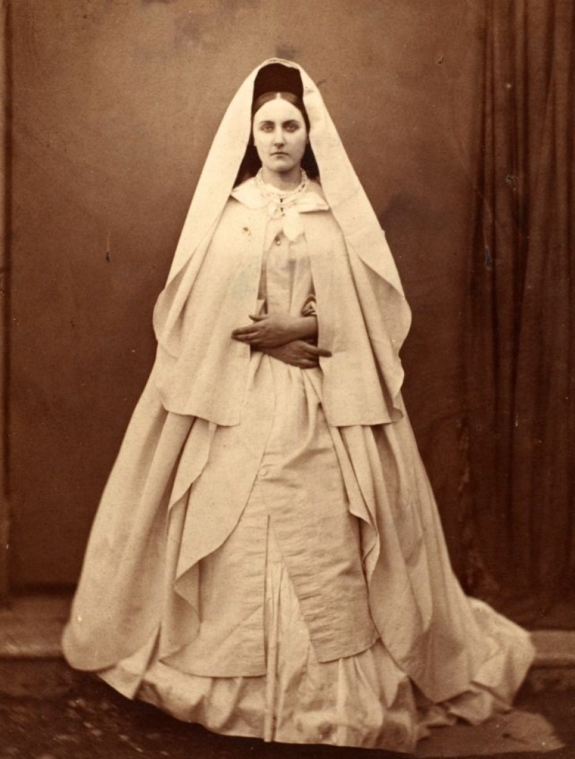 Virginia Oldoini-Condesa, amante del emperador y la primera modelo del siglo XIX Virginia Oldoini-Condesa, amante del emperador y la primera modelo del siglo XIX