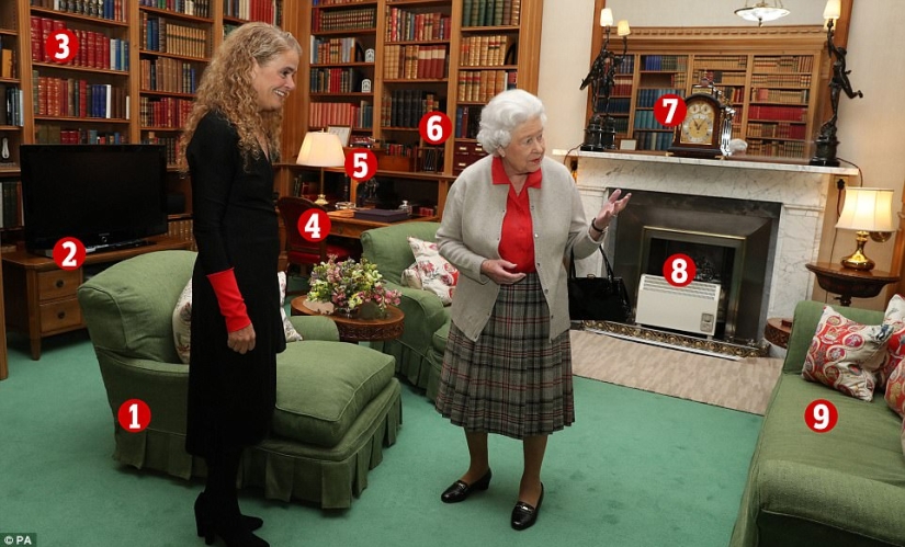 Visitando a la Reina británica: parece que el tiempo se ha detenido aquí Visitando a la Reina británica: parece que el tiempo se ha detenido aquí