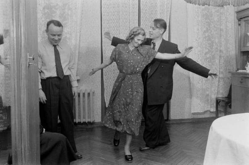 Visiting a Soviet family: a report by an American photojournalist