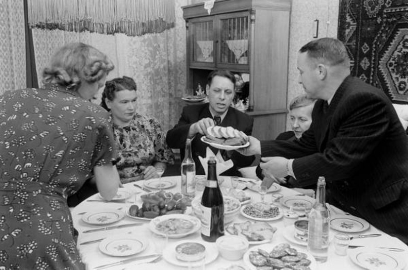 Visiting a Soviet family: a report by an American photojournalist