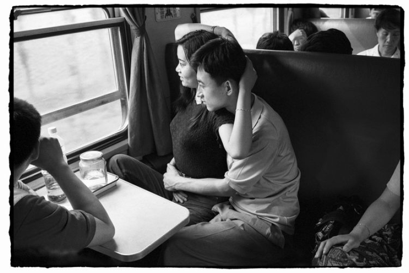 Wang Fuchun y su famosa serie de fotos "Los chinos en el tren" Wang Fuchun y su famosa serie de fotos "Los chinos en el tren"