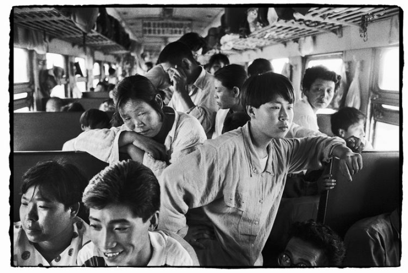 Wang Fuchun y su famosa serie de fotos "Los chinos en el tren" Wang Fuchun y su famosa serie de fotos "Los chinos en el tren"