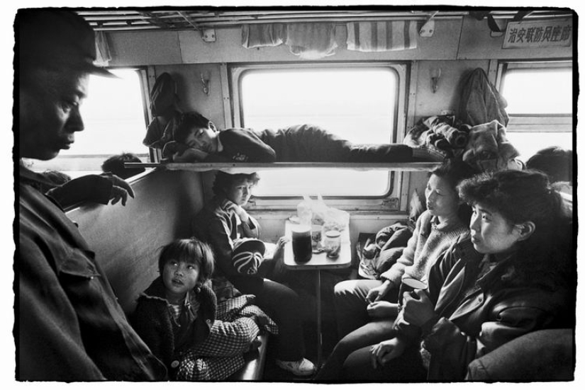 Wang Fuchun y su famosa serie de fotos "Los chinos en el tren" Wang Fuchun y su famosa serie de fotos "Los chinos en el tren"