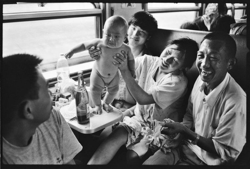 Wang Fuchun y su famosa serie de fotos "Los chinos en el tren" Wang Fuchun y su famosa serie de fotos "Los chinos en el tren"