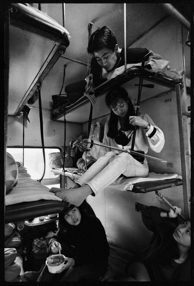 Wang Fuchun y su famosa serie de fotos "Los chinos en el tren" Wang Fuchun y su famosa serie de fotos "Los chinos en el tren"