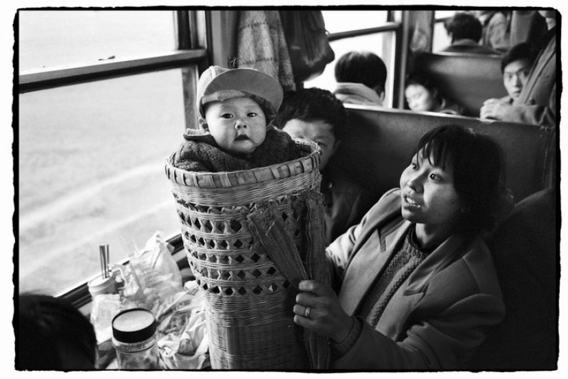 Wang Fuchun y su famosa serie de fotos "Los chinos en el tren" Wang Fuchun y su famosa serie de fotos "Los chinos en el tren"