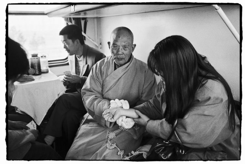 Wang Fuchun y su famosa serie de fotos "Los chinos en el tren" Wang Fuchun y su famosa serie de fotos "Los chinos en el tren"
