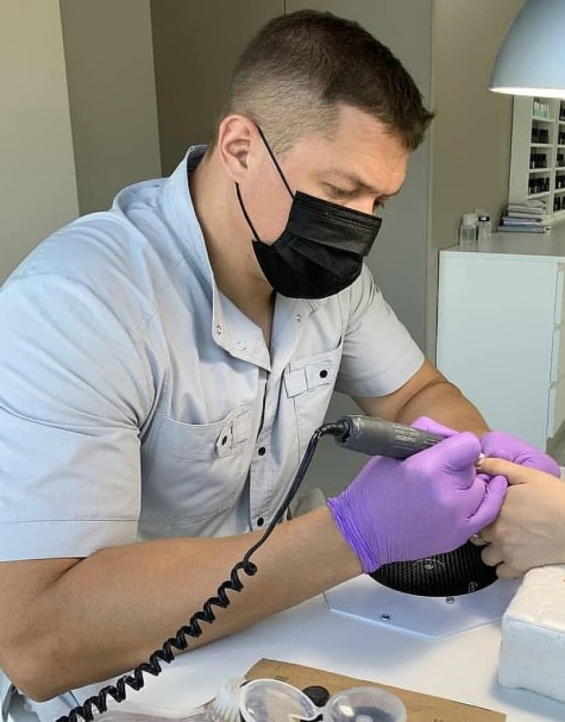 "We are signing up for special training!" A former special forces soldier from Krasnodar became a manicure master