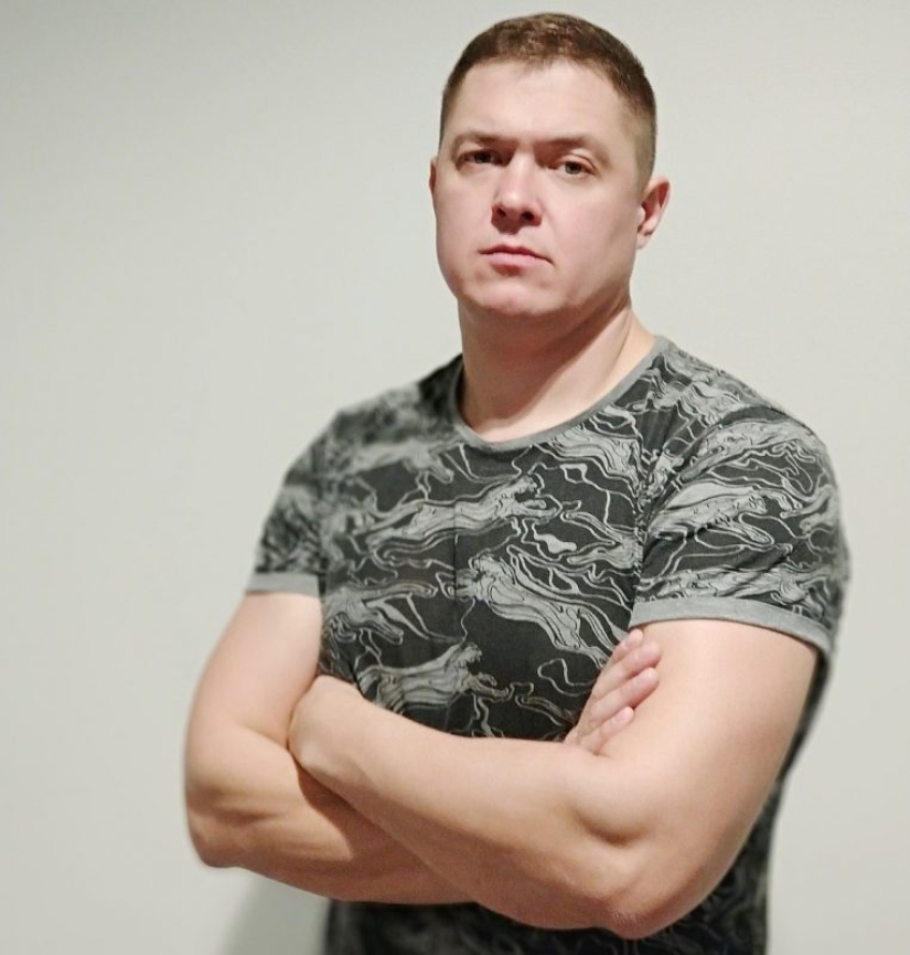"We are signing up for special training!" A former special forces soldier from Krasnodar became a manicure master