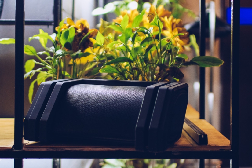 We are talking about three portable speakers that everyone will be happy with