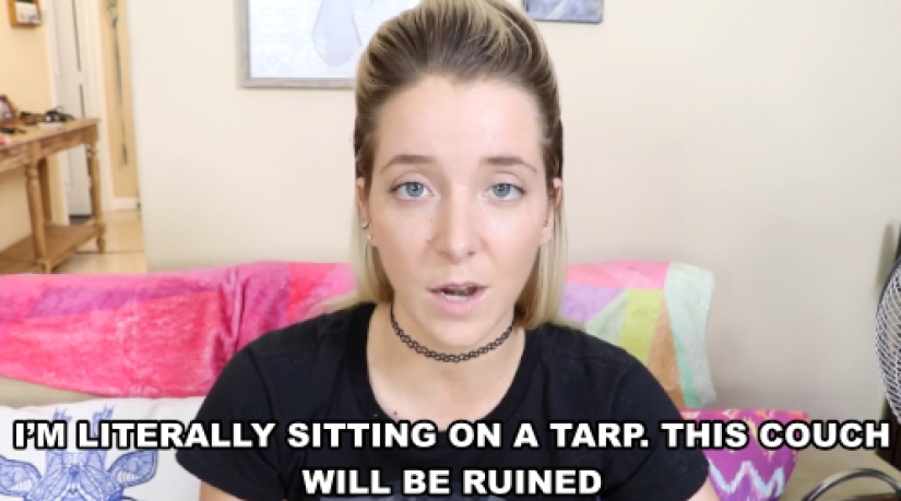 What do a hundred layers of lipstick, foundation and false eyelashes look like on one girl What do a hundred layers of lipstick, foundation and false eyelashes look like on one girl