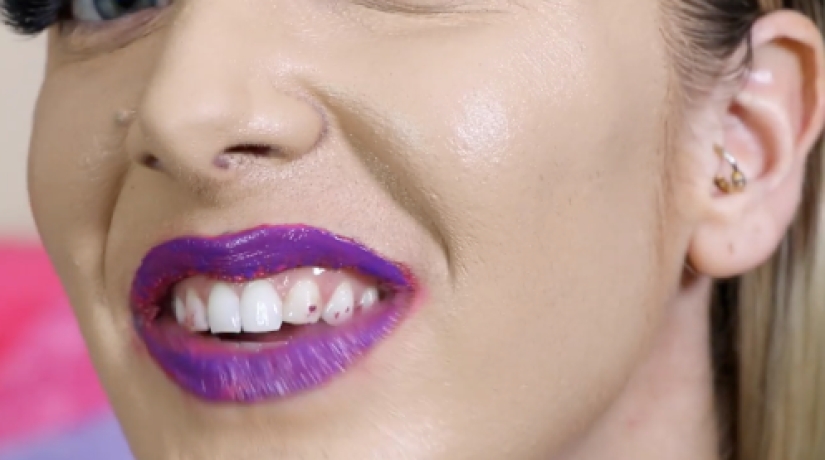 What do a hundred layers of lipstick, foundation and false eyelashes look like on one girl What do a hundred layers of lipstick, foundation and false eyelashes look like on one girl