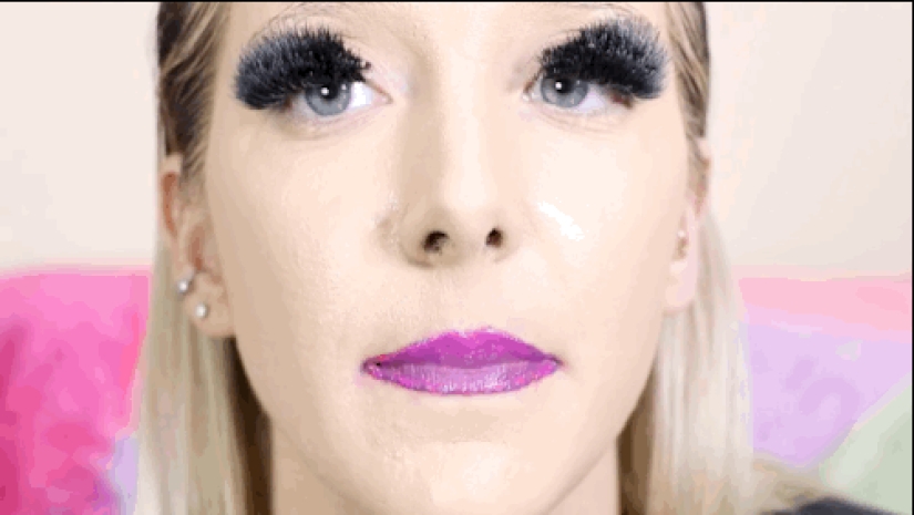 What do a hundred layers of lipstick, foundation and false eyelashes look like on one girl What do a hundred layers of lipstick, foundation and false eyelashes look like on one girl