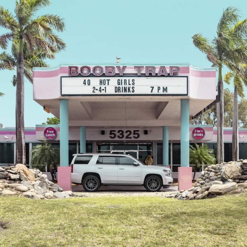 What do roadside strip clubs look like in the States What do roadside strip clubs look like in the States