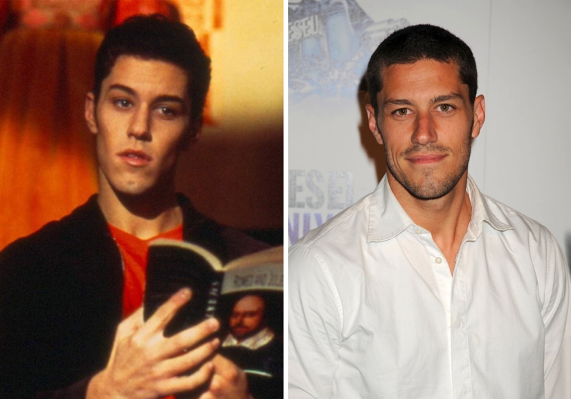 What do the actors look like now, from whom all the girls' knees buckled 20 years ago