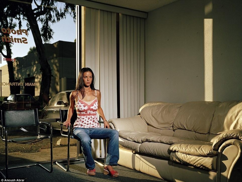 What do the girls who came to work in Hollywood look like