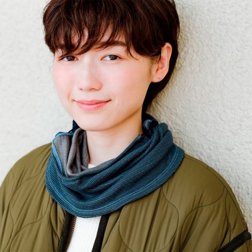 What does a Japanese snood mask look like, a fashionable alternative to a medical mask What does a Japanese snood mask look like, a fashionable alternative to a medical mask