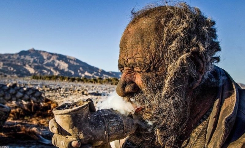 What does a person who has not washed for 60 years look like What does a person who has not washed for 60 years look like
