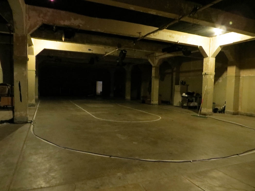 What does a porn studio look like from the inside What does a porn studio look like from the inside