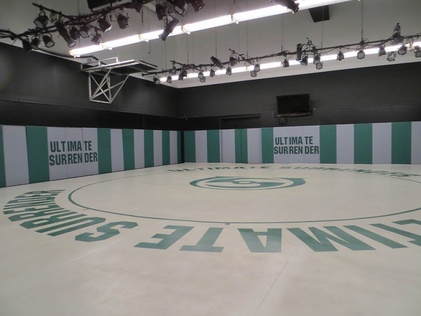 What does a porn studio look like from the inside What does a porn studio look like from the inside