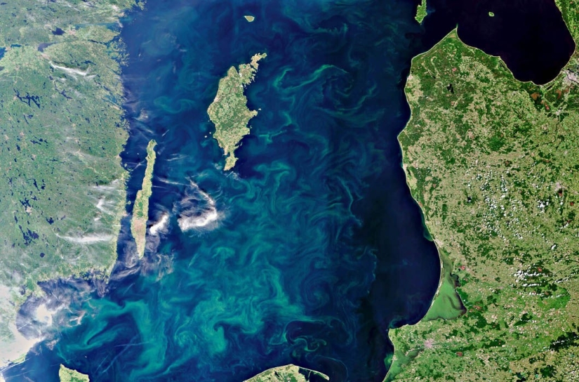 What does Russia look like from space?